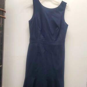 Banana republic navy sleek flounce dress flare hem Sleeveless dress sz 4 *